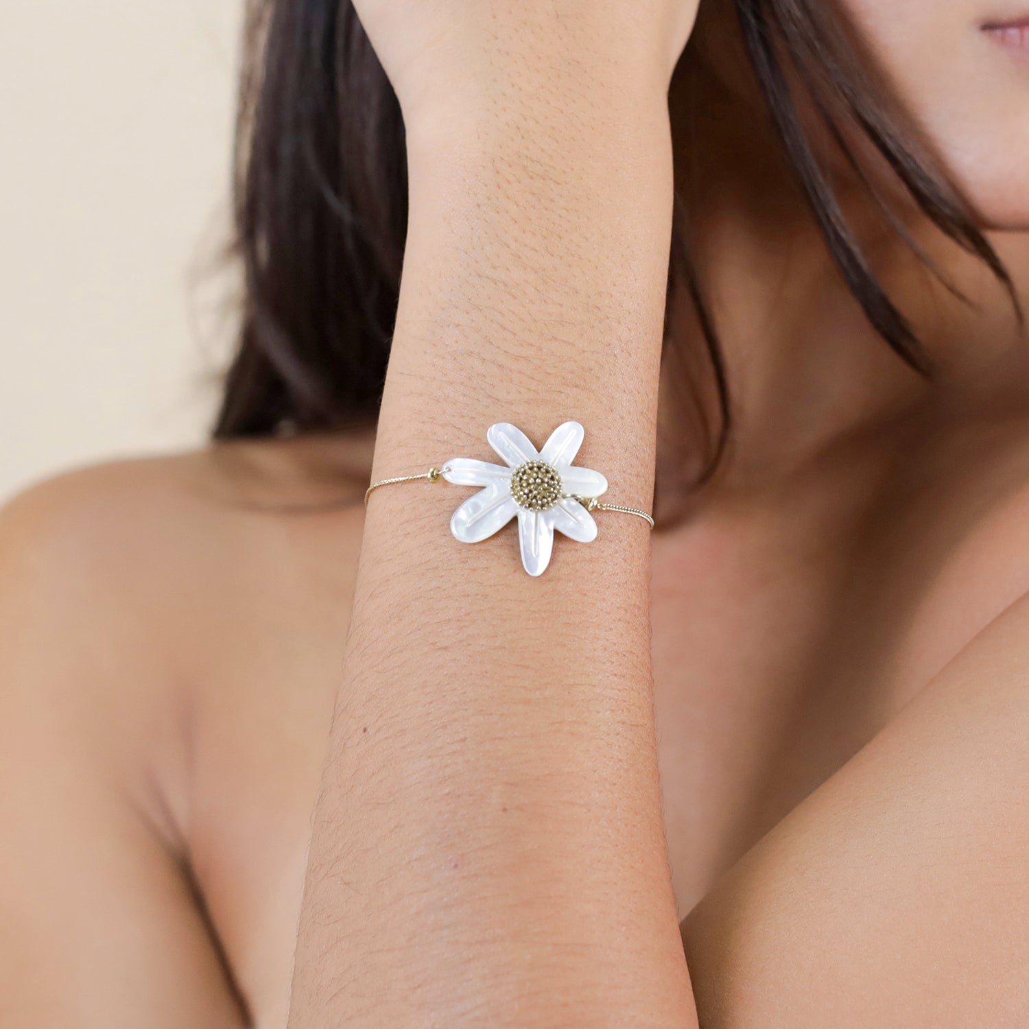 Marguerite - Big flower bracelet - Franck Herval