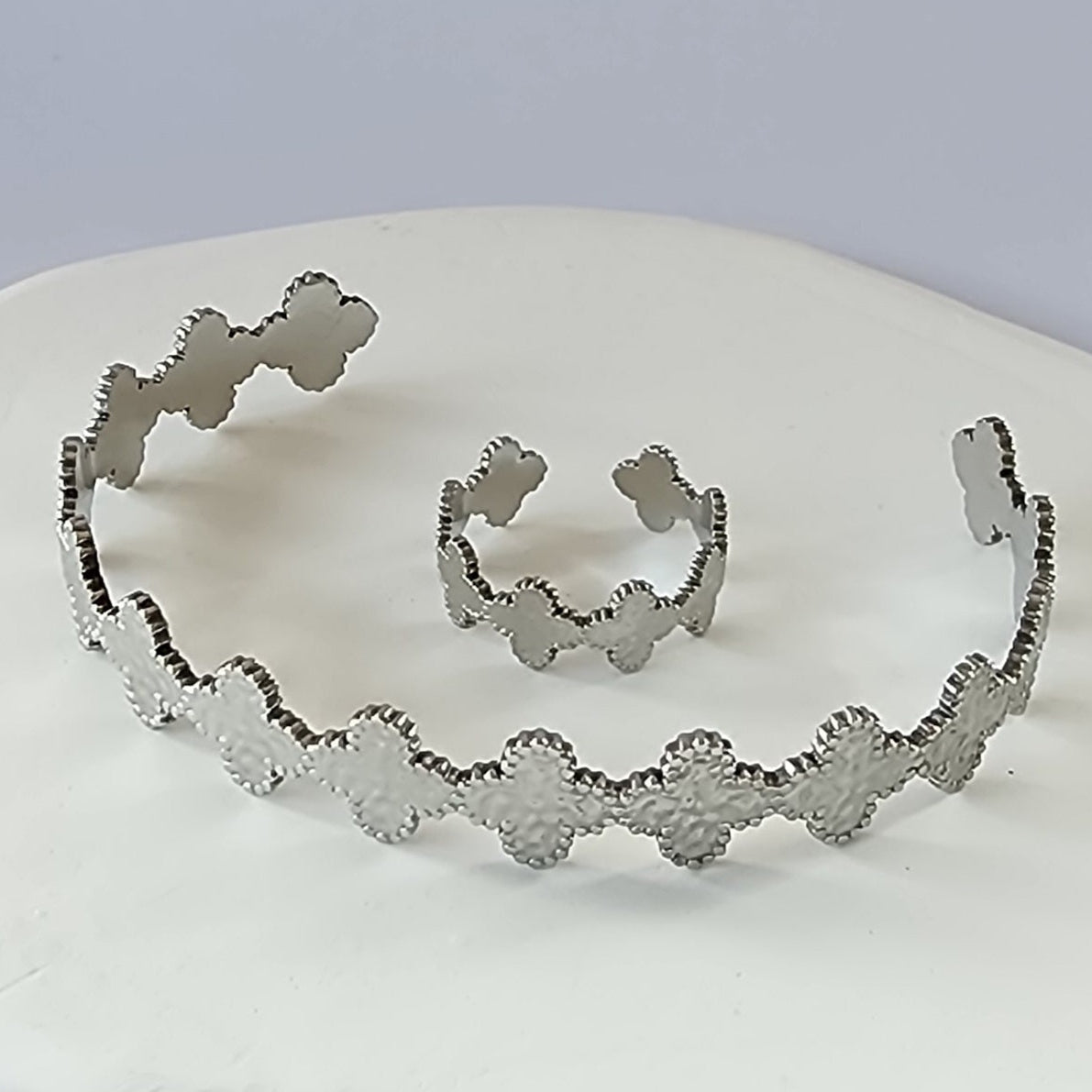 Pathos Jewellery AMMOS Bangle – Silver