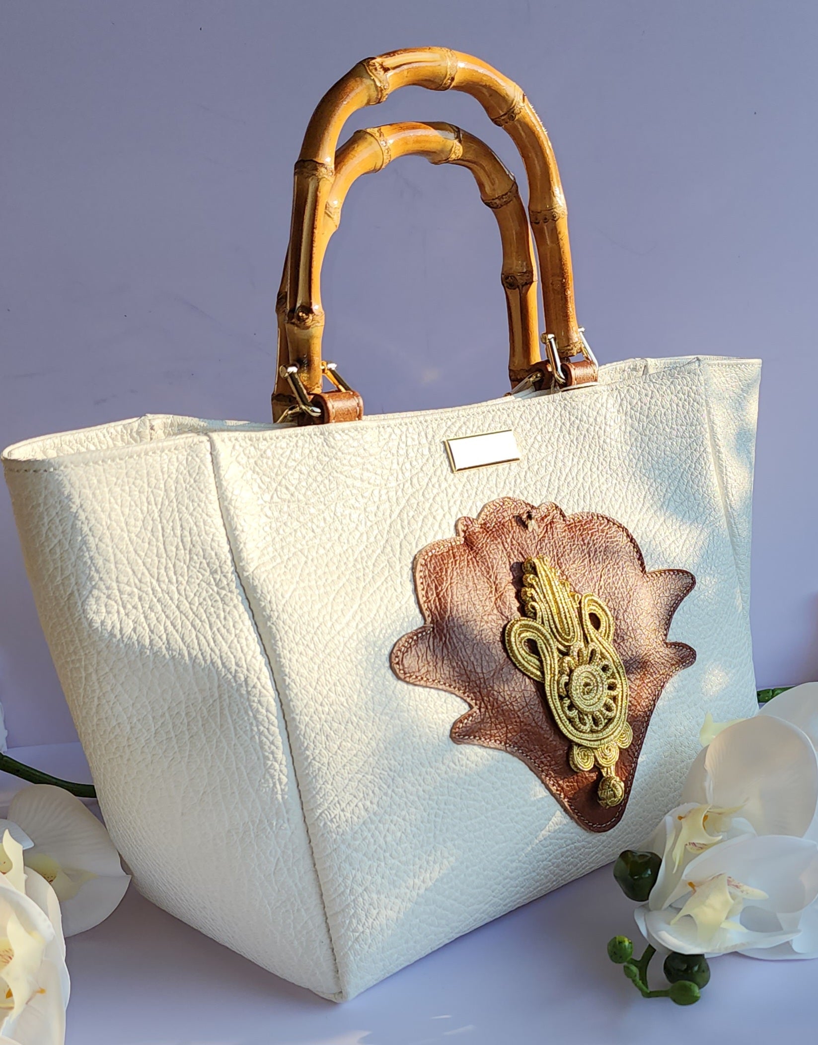 Kassiani Handbag in White