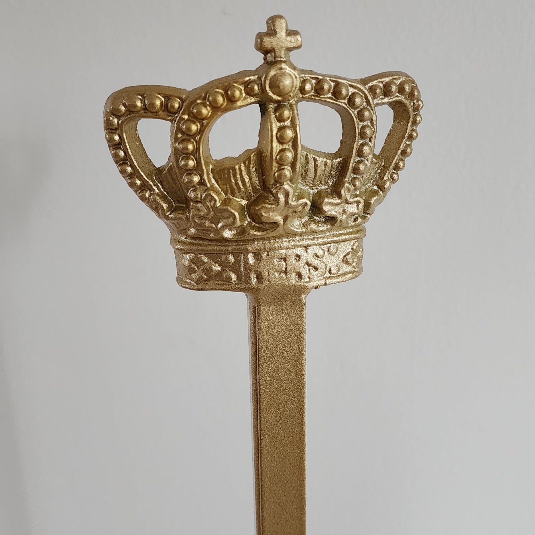 Wreath Stand - Crown - GOLD 80CM