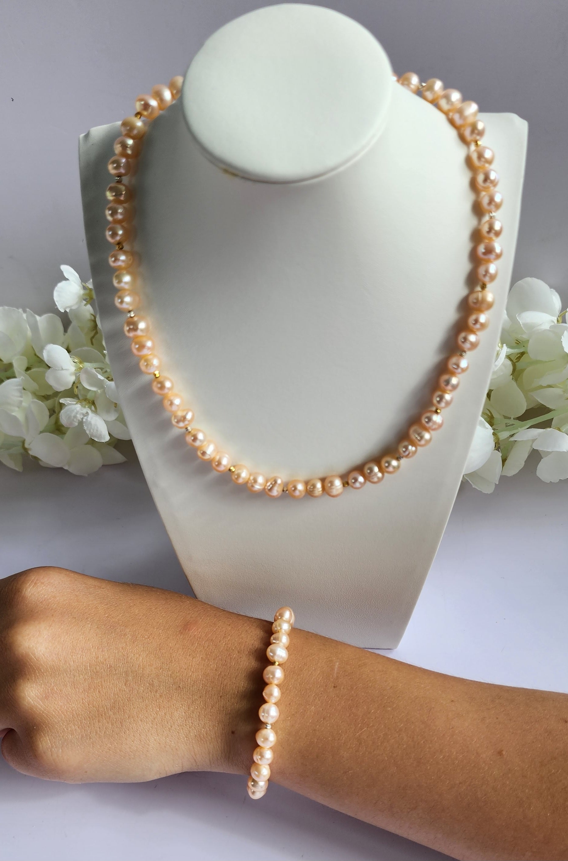 Pearl Bracelet in Pink or Lilac