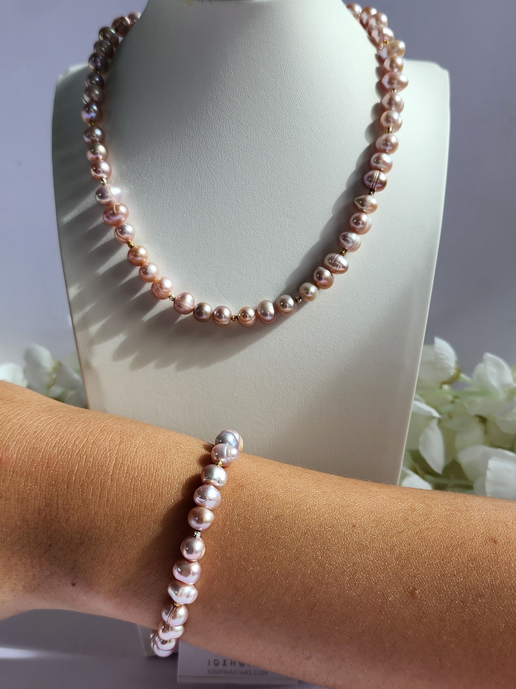 Pearl Bracelet in Pink or Lilac