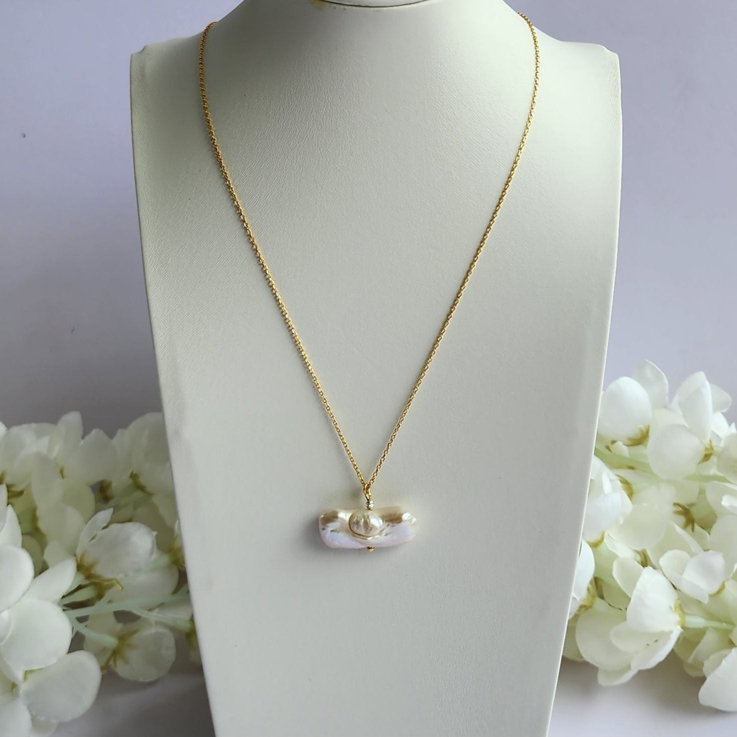 Pearl Necklace on Gold Chain