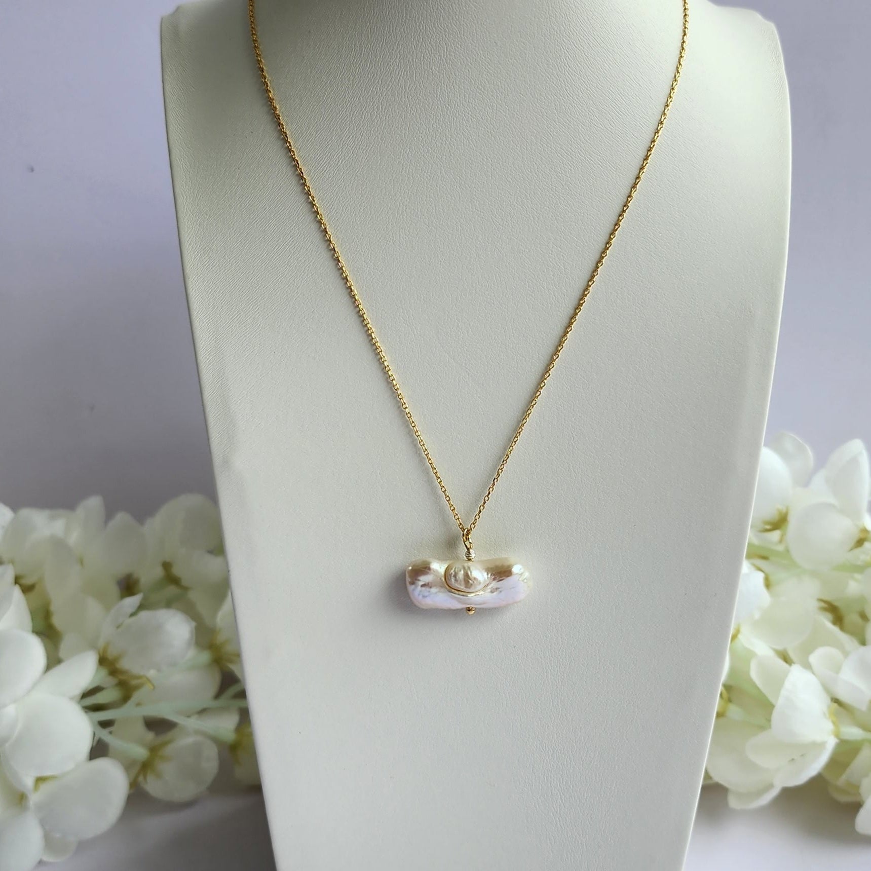 Pearl Necklace on Gold Chain