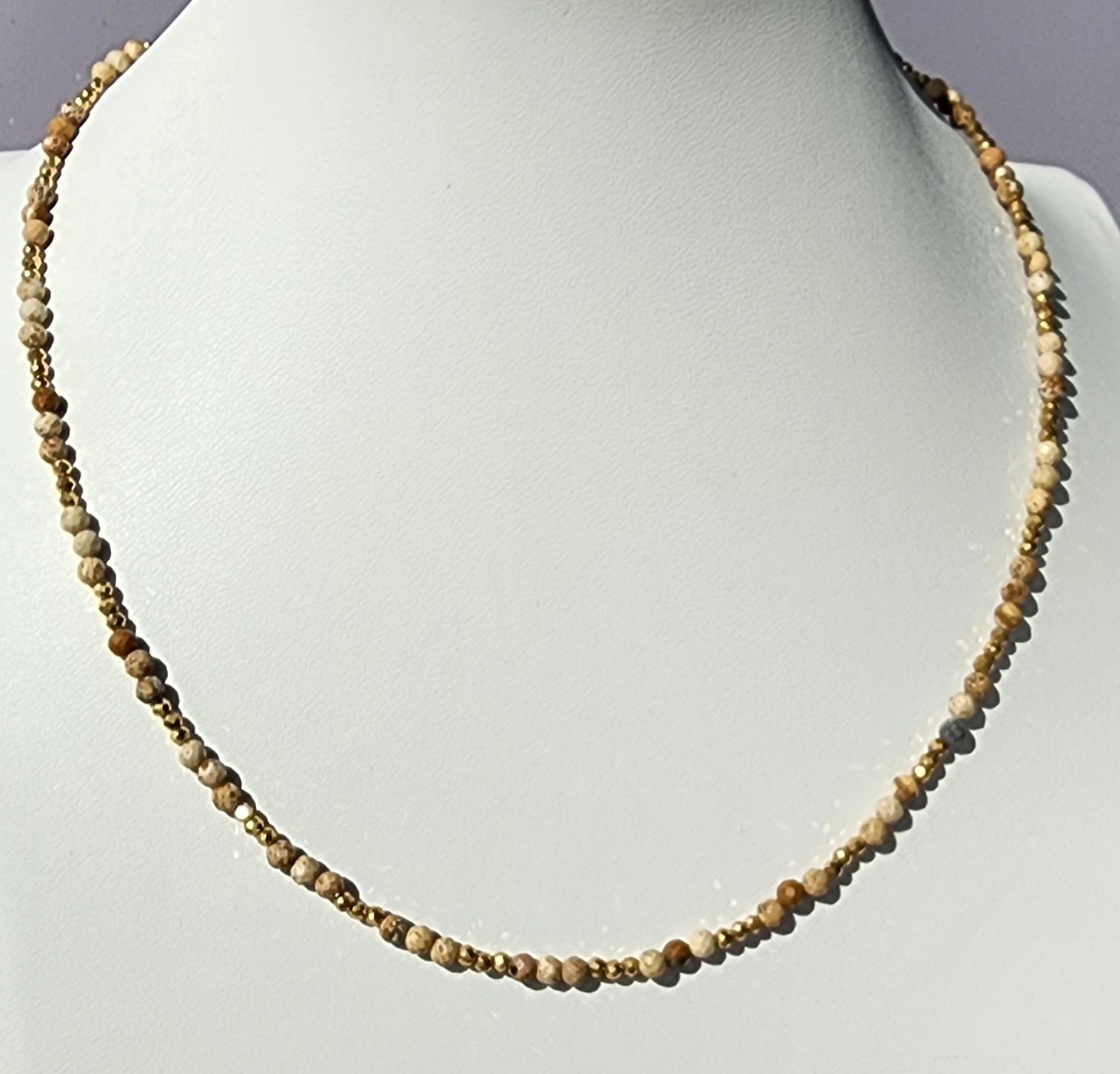 MEEA Tri Jasper & Hematite Necklace – Natural/Gold