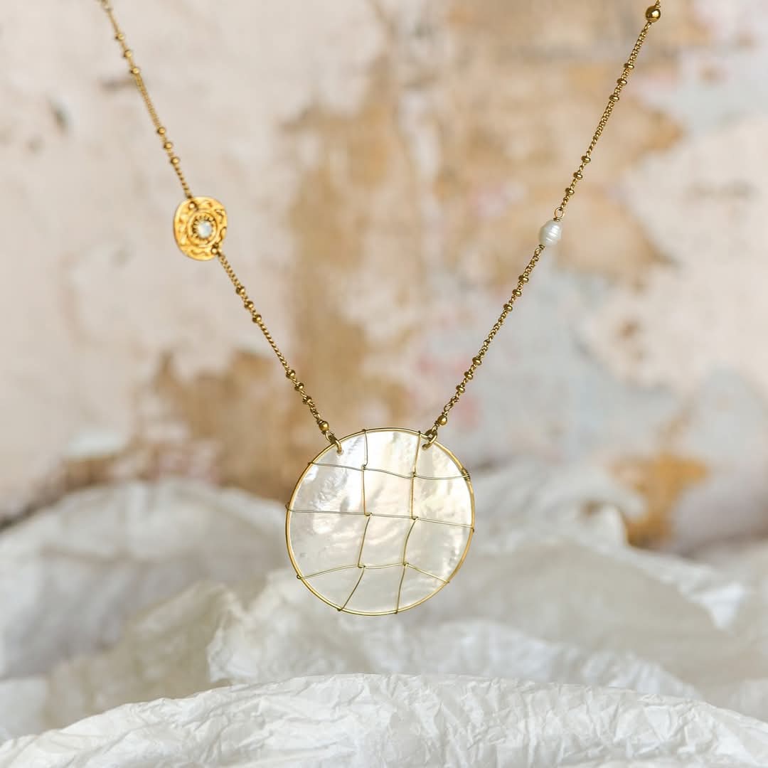 Kimberley Round Disc Pendant - Franck Herval