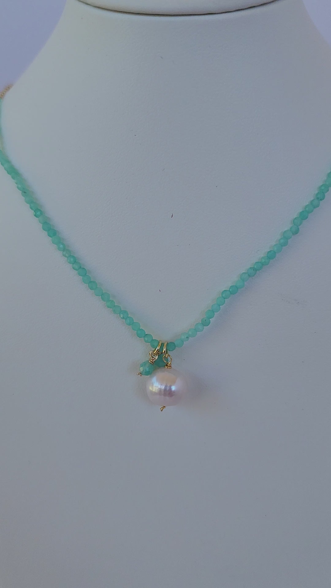 Faceted Amazonite Stone with Single Pearl Drop – Gold Chain
