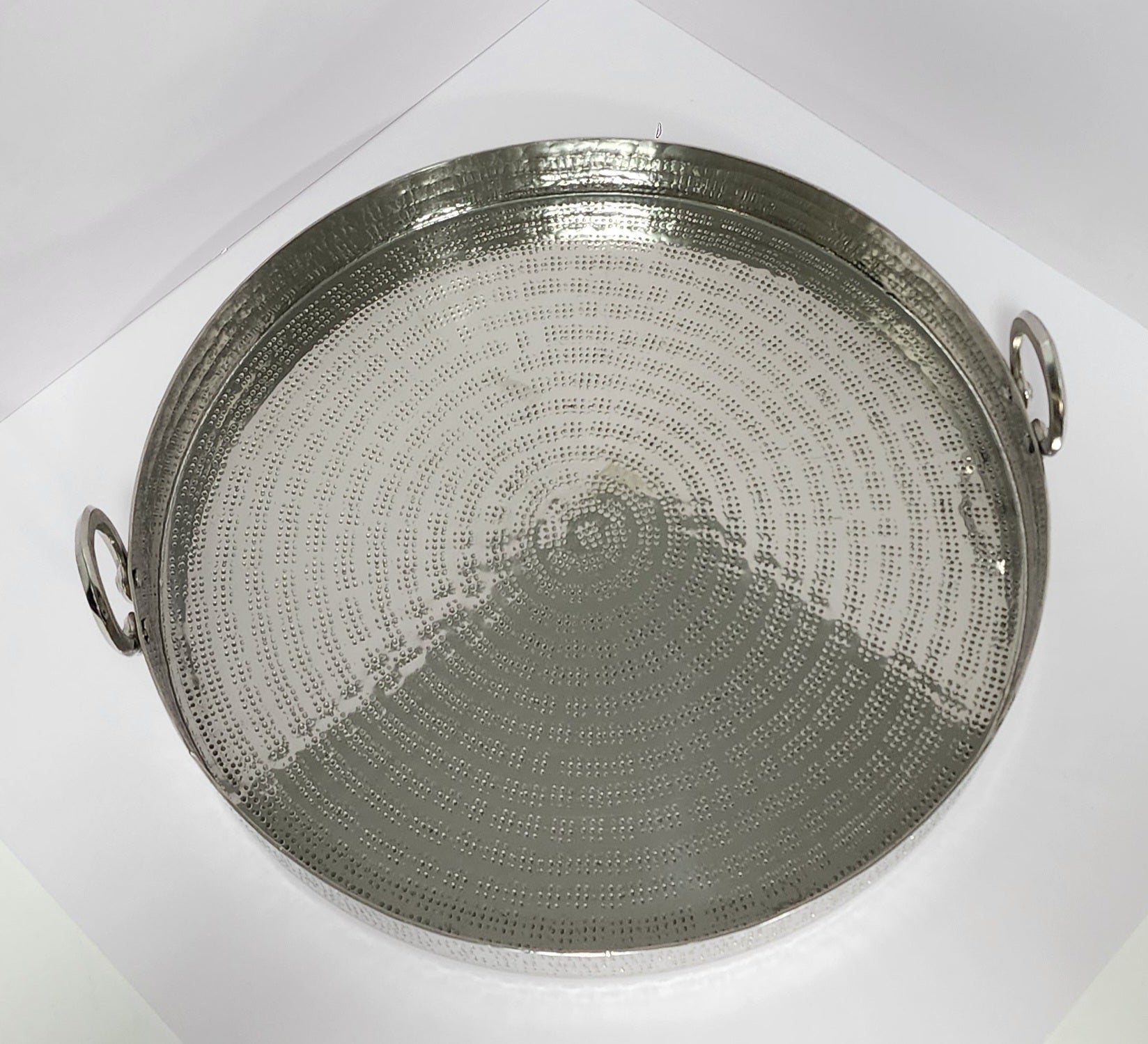 Hammered Round Tray with Rings – Silver